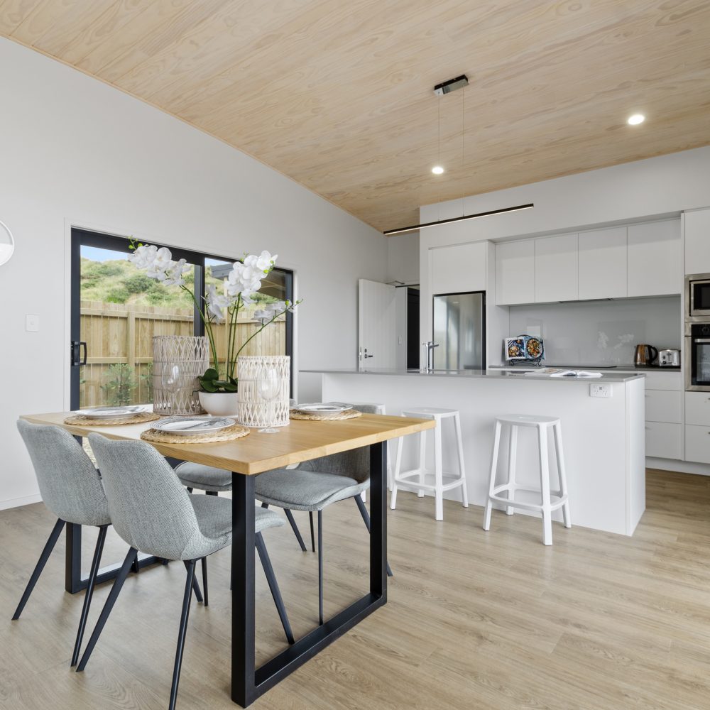 038_Open2view_ID471573-865_Karioitahi_Road